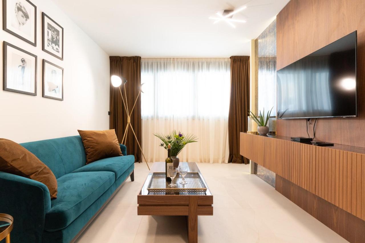 Ez Luxury Living Apartment Rovinj Exterior photo